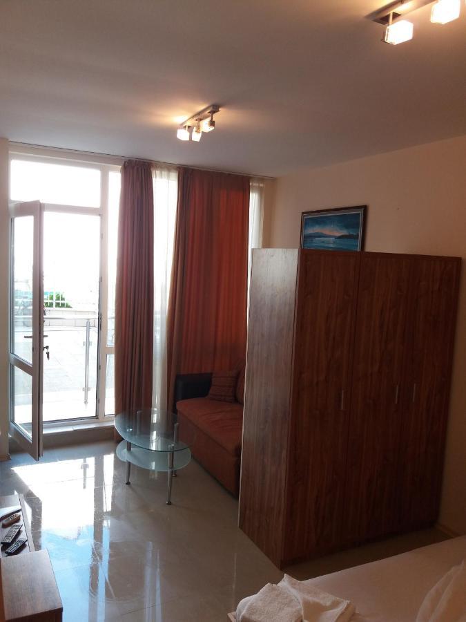 Golden Sea View Apartments 1 Pomorie Esterno foto