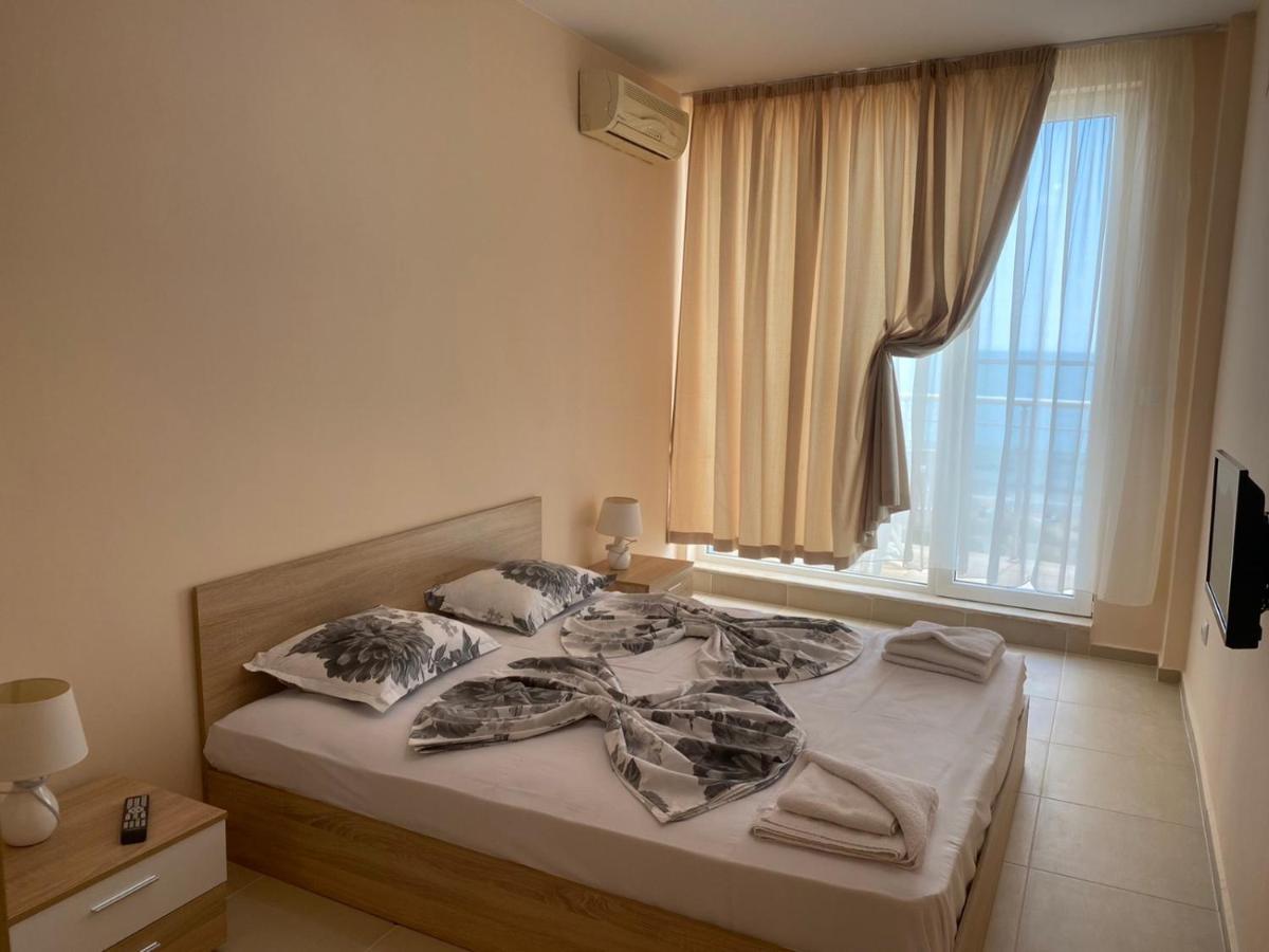 Golden Sea View Apartments 1 Pomorie Esterno foto