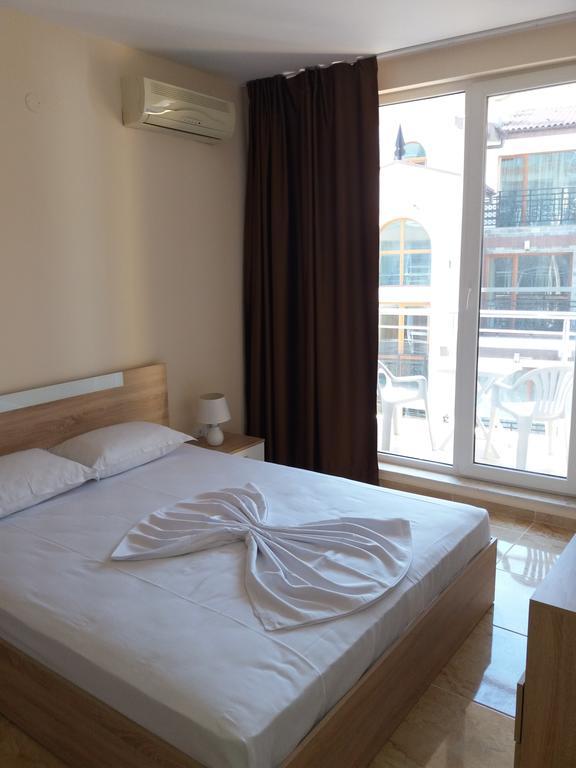 Golden Sea View Apartments 1 Pomorie Esterno foto