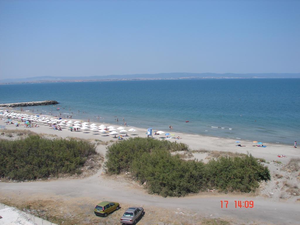 Golden Sea View Apartments 1 Pomorie Esterno foto
