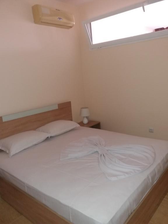 Golden Sea View Apartments 1 Pomorie Esterno foto