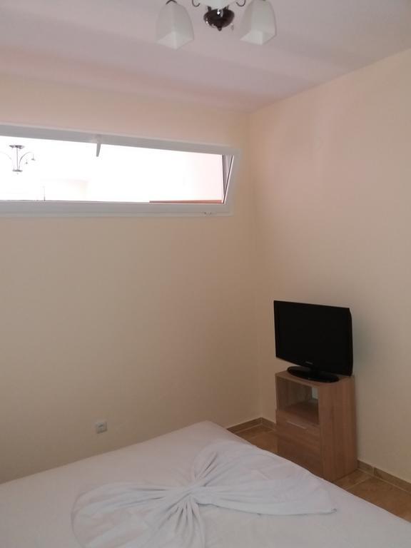 Golden Sea View Apartments 1 Pomorie Esterno foto