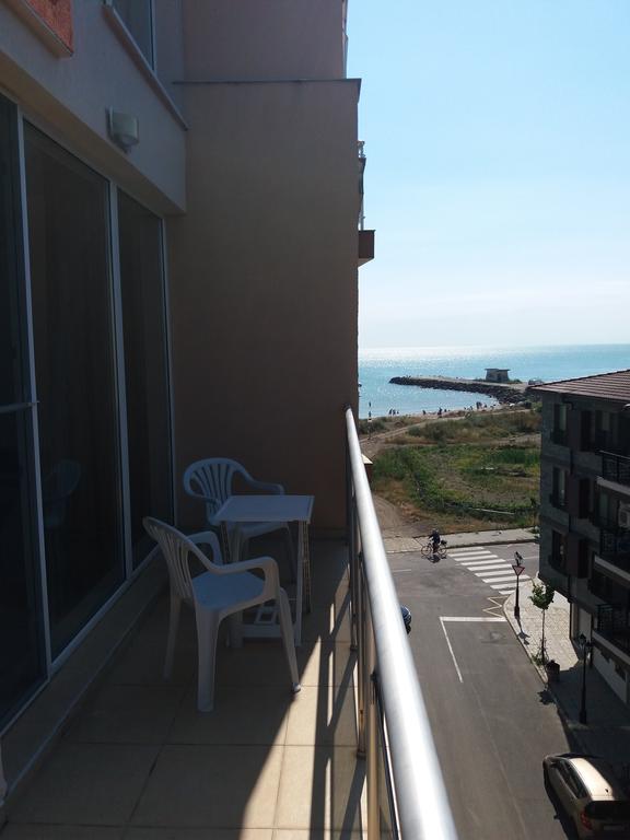 Golden Sea View Apartments 1 Pomorie Esterno foto