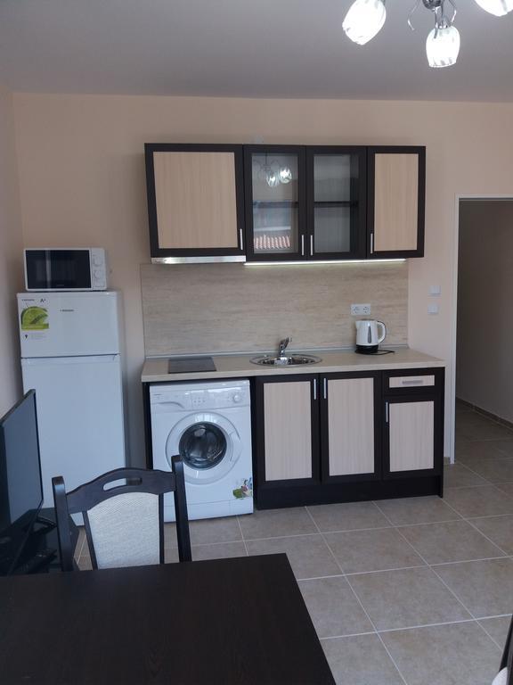 Golden Sea View Apartments 1 Pomorie Esterno foto