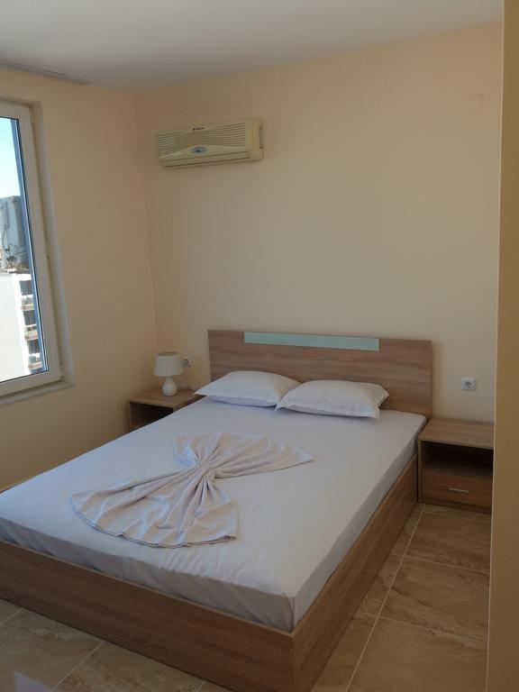 Golden Sea View Apartments 1 Pomorie Esterno foto