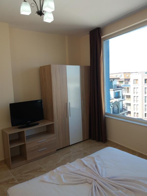 Golden Sea View Apartments 1 Pomorie Esterno foto