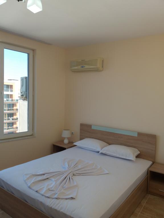 Golden Sea View Apartments 1 Pomorie Esterno foto